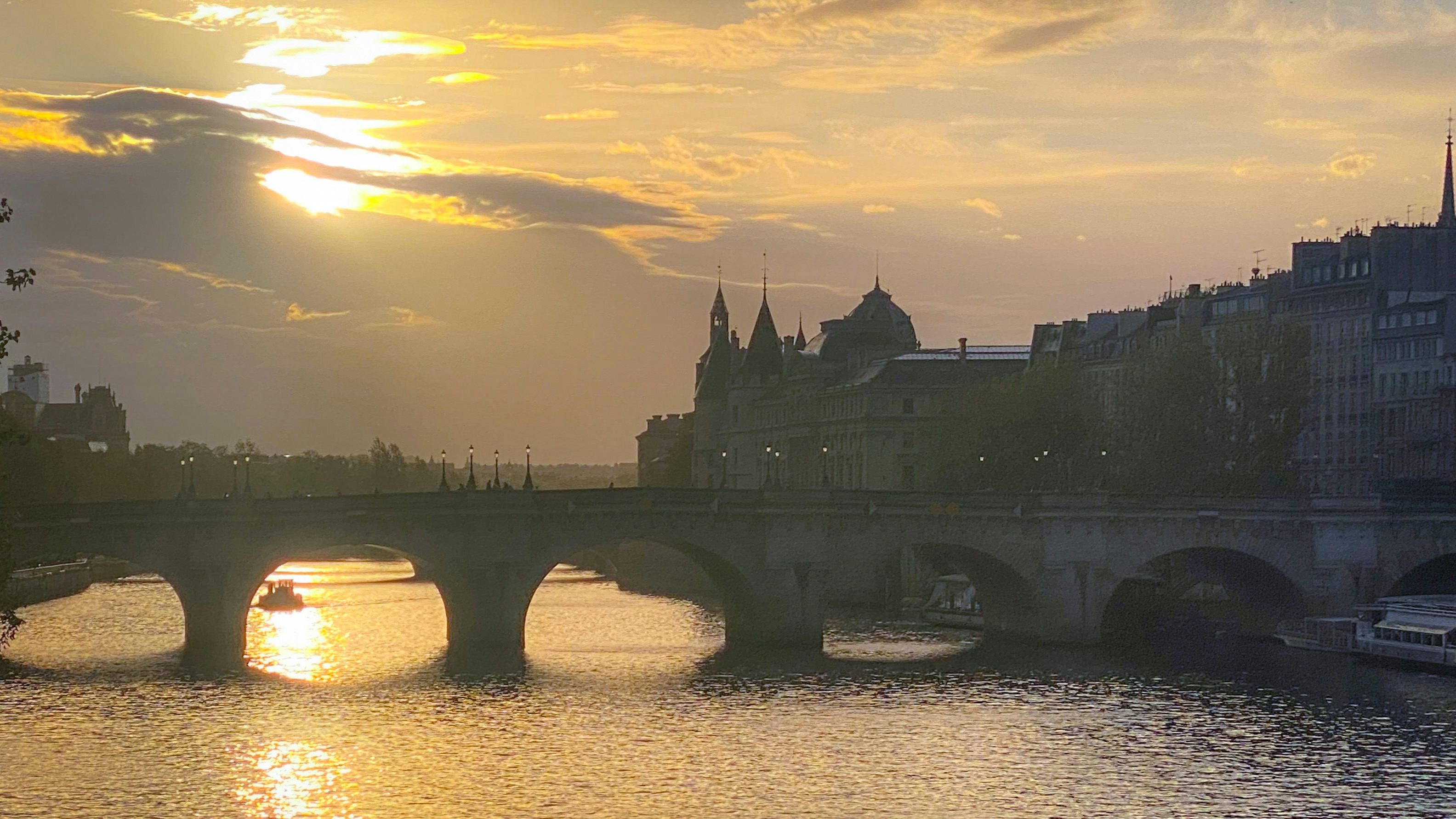 Pont Neuf at Dawn, photographed by Jeff Kraft October 2023